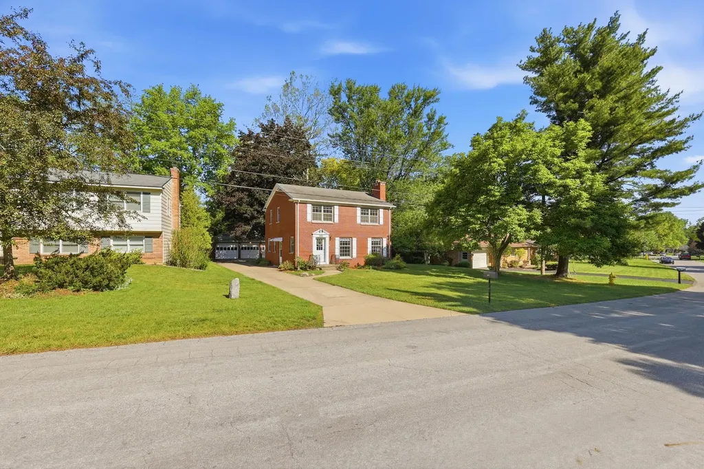 1905 Millbank Street SE Grand Rapids City MI 49508