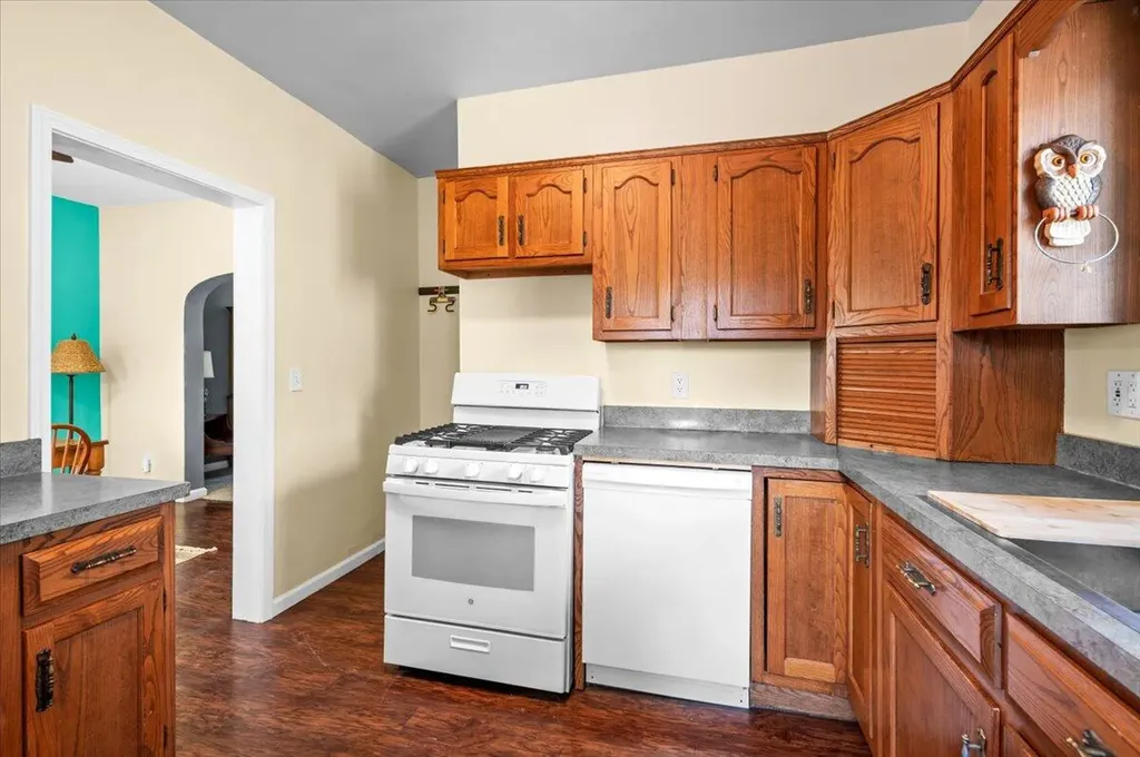 130 Palmer Street NE Grand Rapids City MI 49505