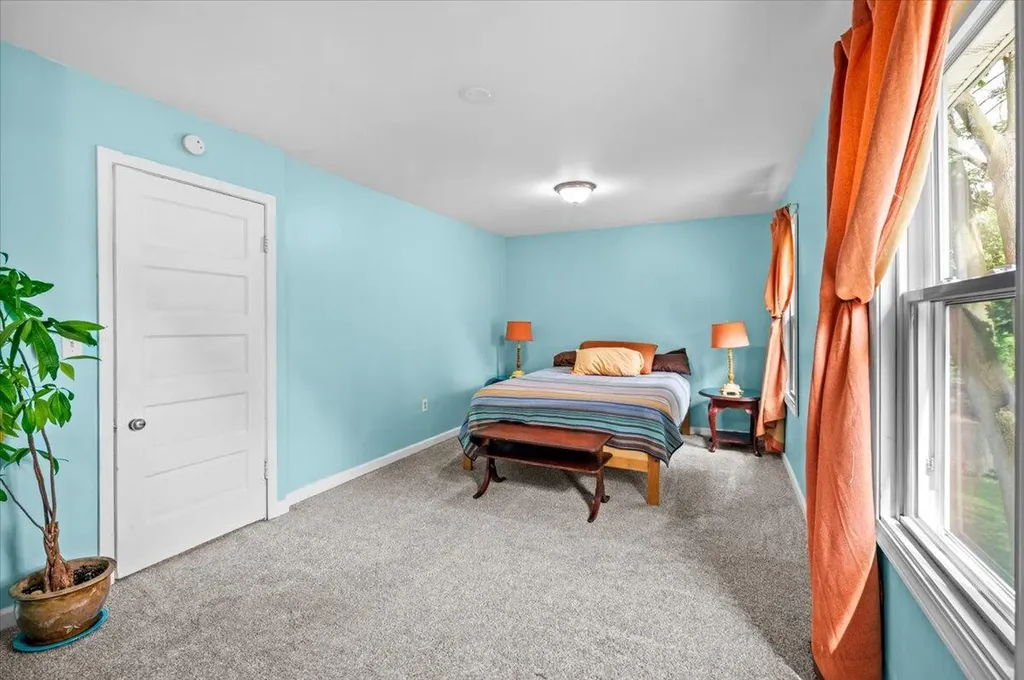130 Palmer Street NE Grand Rapids City MI 49505