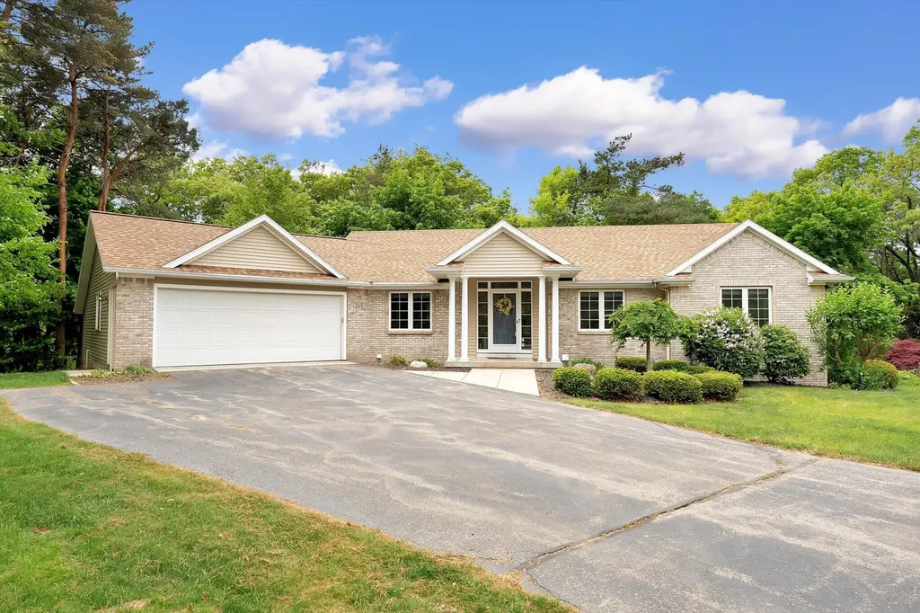 2510 Thoreau Court NE Plainfield Charter Township MI 49525