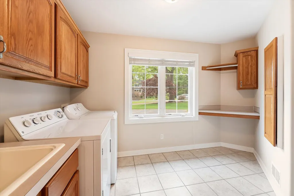 2510 Thoreau Court NE Plainfield Charter Township MI 49525