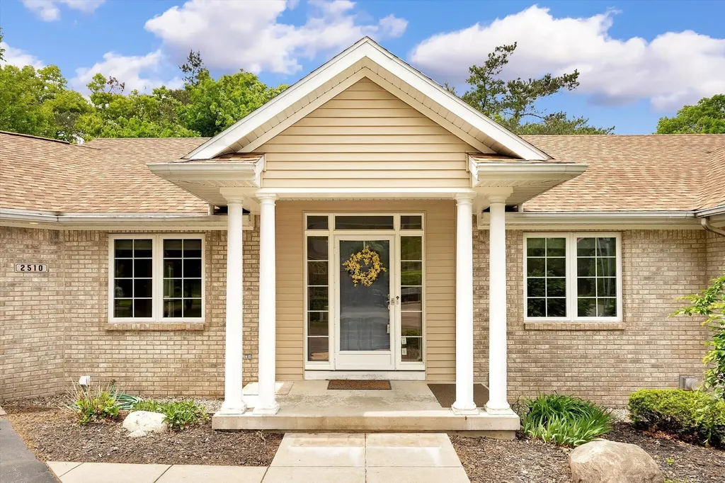2510 Thoreau Court NE Plainfield Charter Township MI 49525