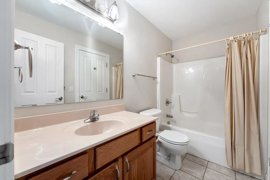 2510 Thoreau Court NE Plainfield Charter Township MI 49525