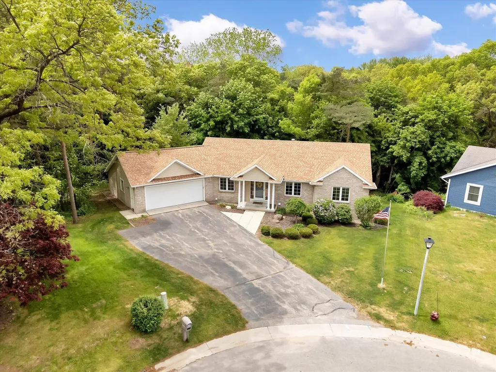 2510 Thoreau Court NE Plainfield Charter Township MI 49525