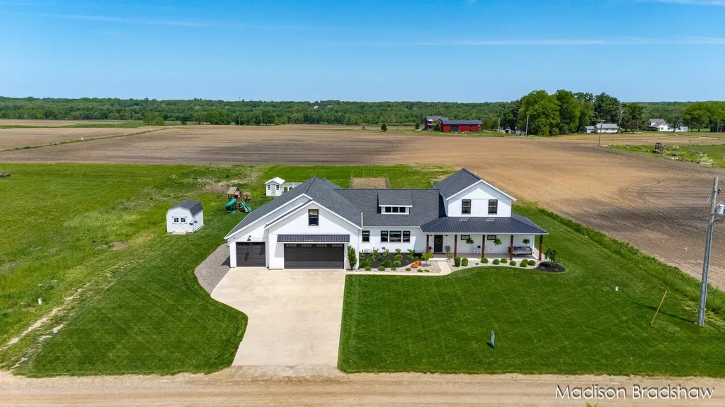 4545 Bliss Street Allendale Charter Township MI 49401