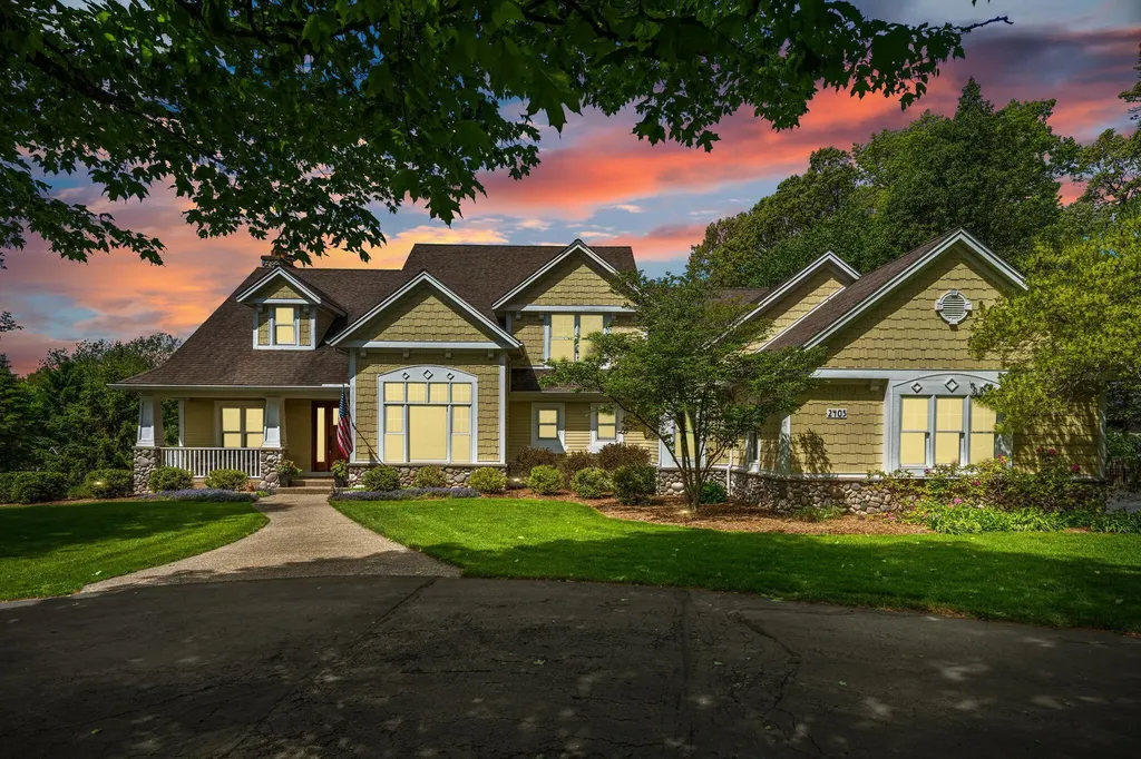 2405 Orchid Court SE Cascade Charter Township MI 49301