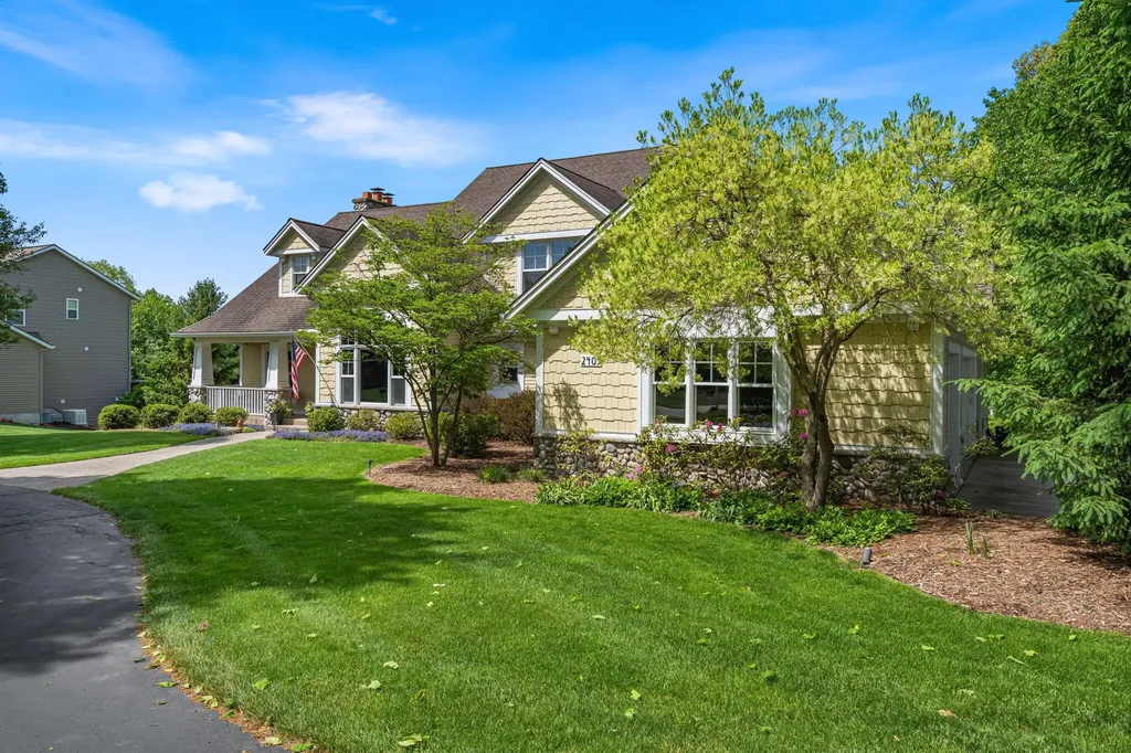 2405 Orchid Court SE Cascade Charter Township MI 49301