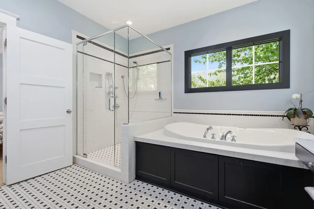2405 Orchid Court SE Cascade Charter Township MI 49301