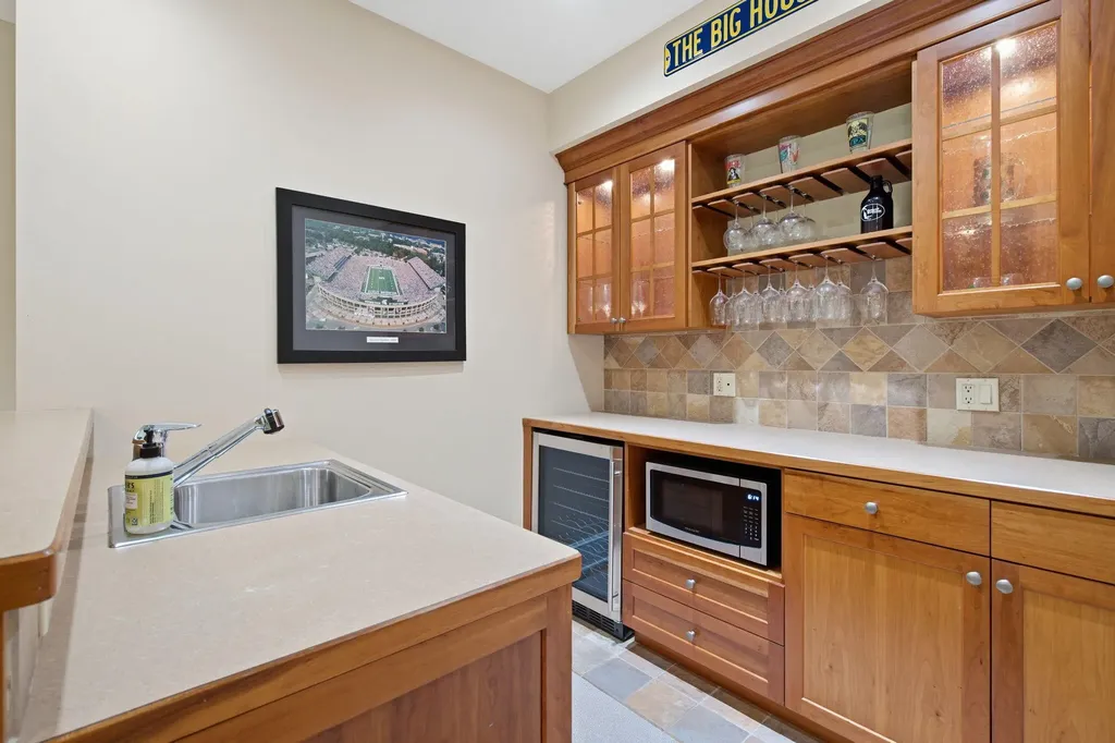 2405 Orchid Court SE Cascade Charter Township MI 49301