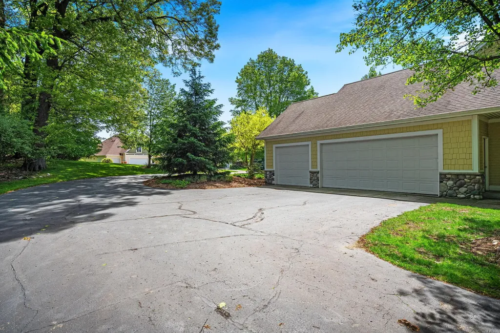 2405 Orchid Court SE Cascade Charter Township MI 49301