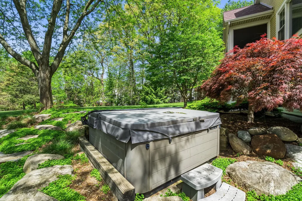 2405 Orchid Court SE Cascade Charter Township MI 49301