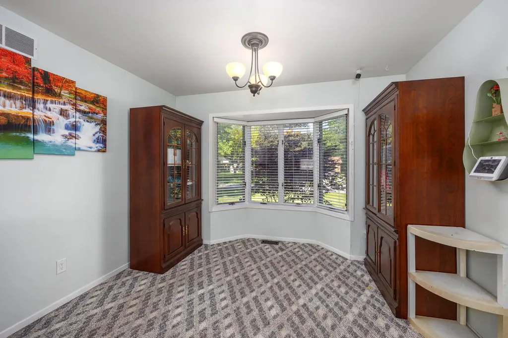 271 Glendale Avenue Holland City MI 49423