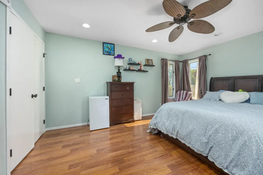 271 Glendale Avenue Holland City MI 49423