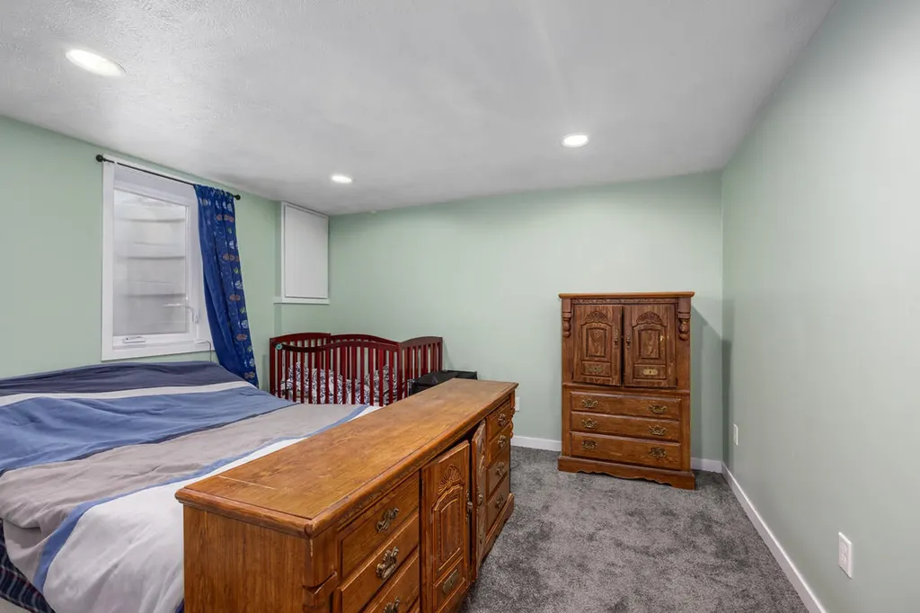 271 Glendale Avenue Holland City MI 49423