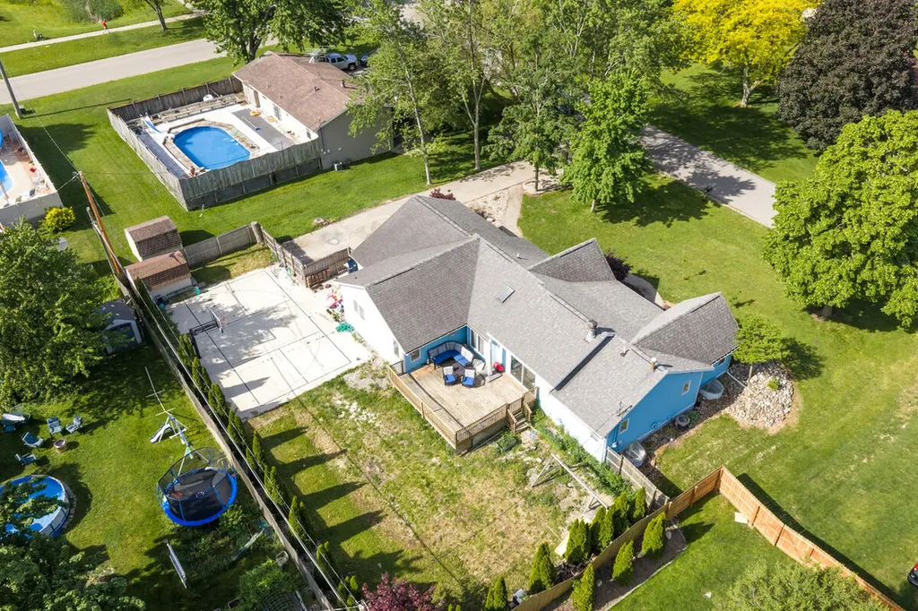 271 Glendale Avenue Holland City MI 49423