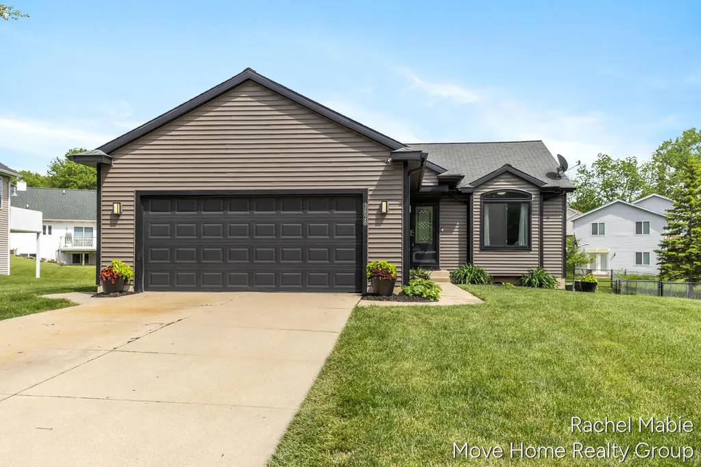 3828 Giddings Avenue SE Grand Rapids City MI 49508