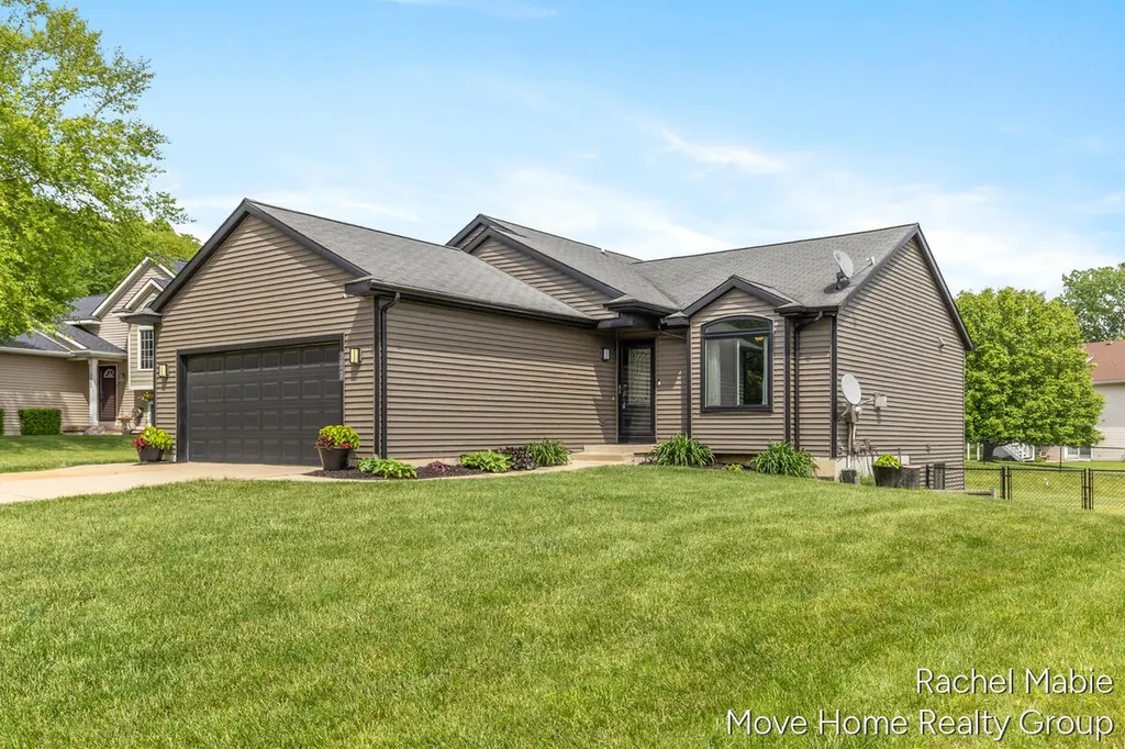 3828 Giddings Avenue SE Grand Rapids City MI 49508