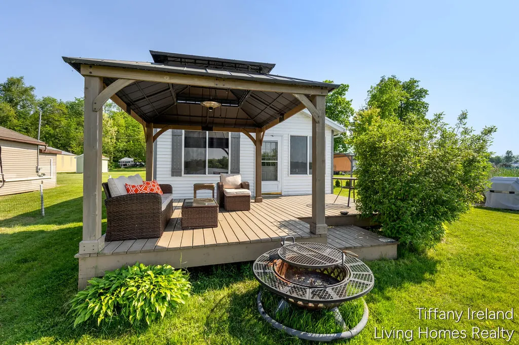 1996 Shore Drive Orleans Township MI 48865