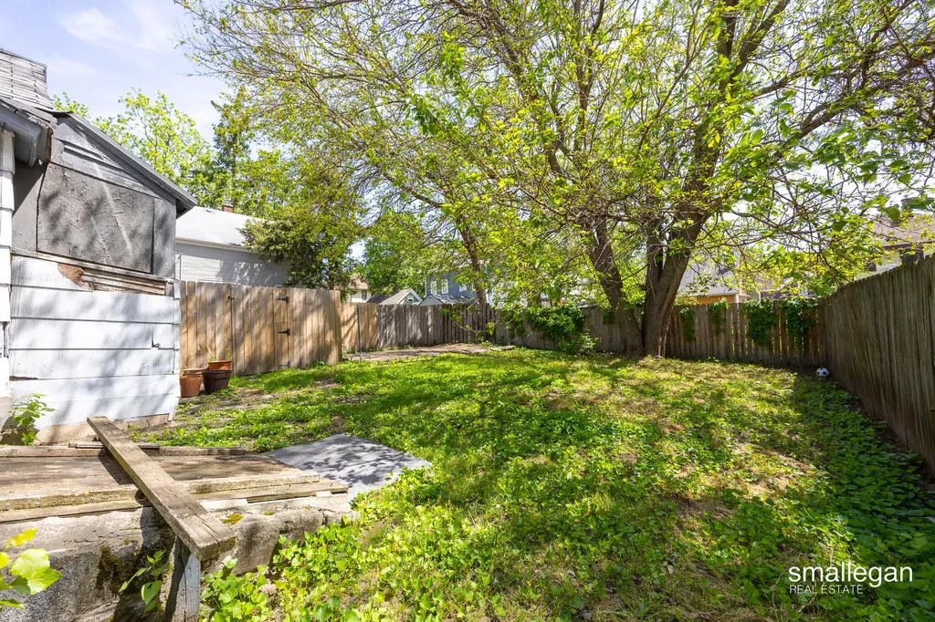 318 Diamond Avenue SE Grand Rapids City MI 49503
