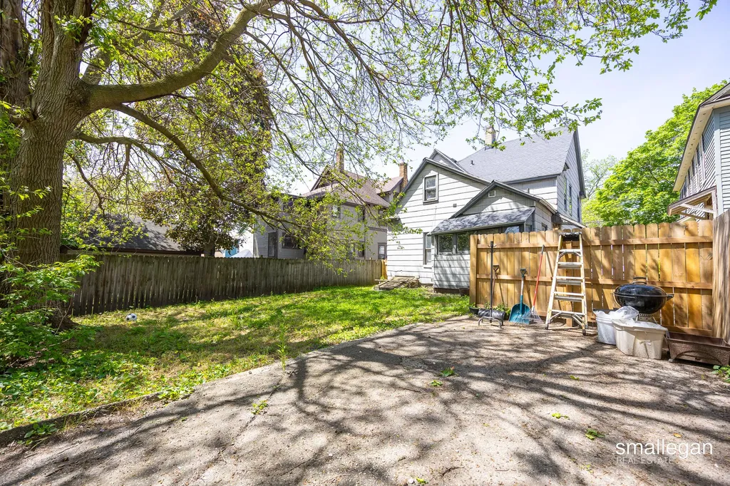 318 Diamond Avenue SE Grand Rapids City MI 49506