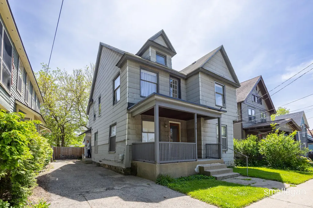 318 Diamond Avenue SE Grand Rapids City MI 49503