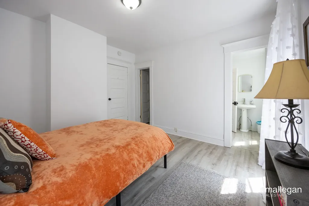 318 Diamond Avenue SE Grand Rapids City MI 49506