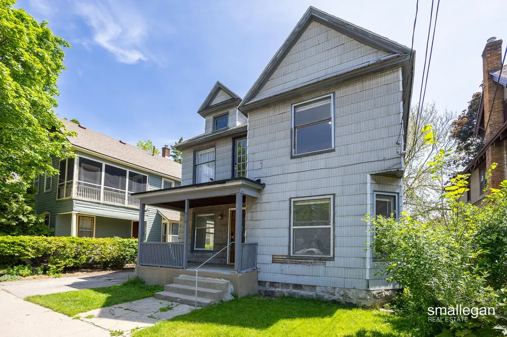 318 Diamond Avenue SE Grand Rapids City MI 49503