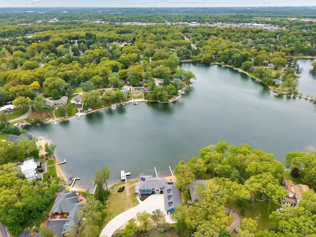 3443 Manderley Drive NE Grand Rapids Charter Township MI 49525