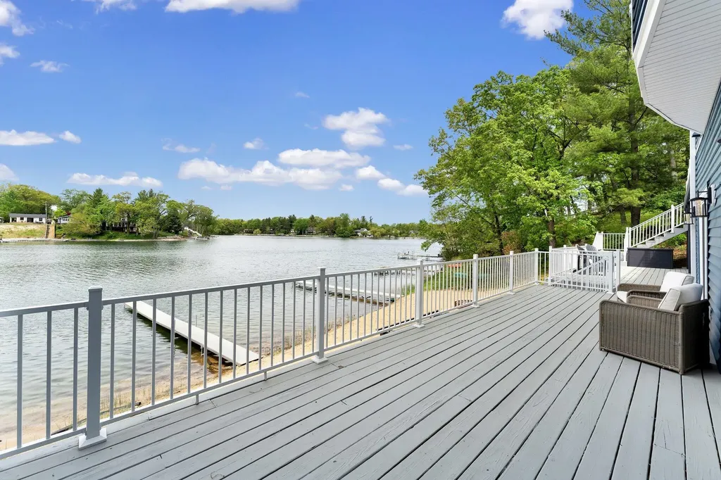 3443 Manderley Drive NE Grand Rapids Charter Township MI 49525