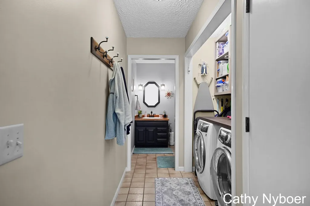 9188 W V Avenue Prairie Ronde Township MI 49087