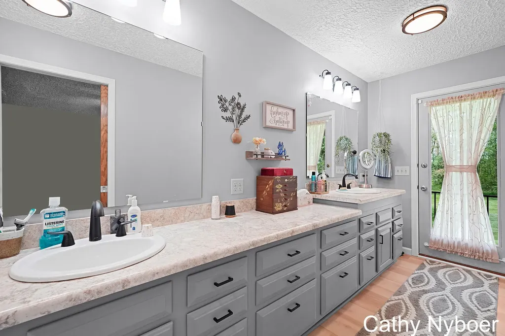 9188 W V Avenue Prairie Ronde Township MI 49087