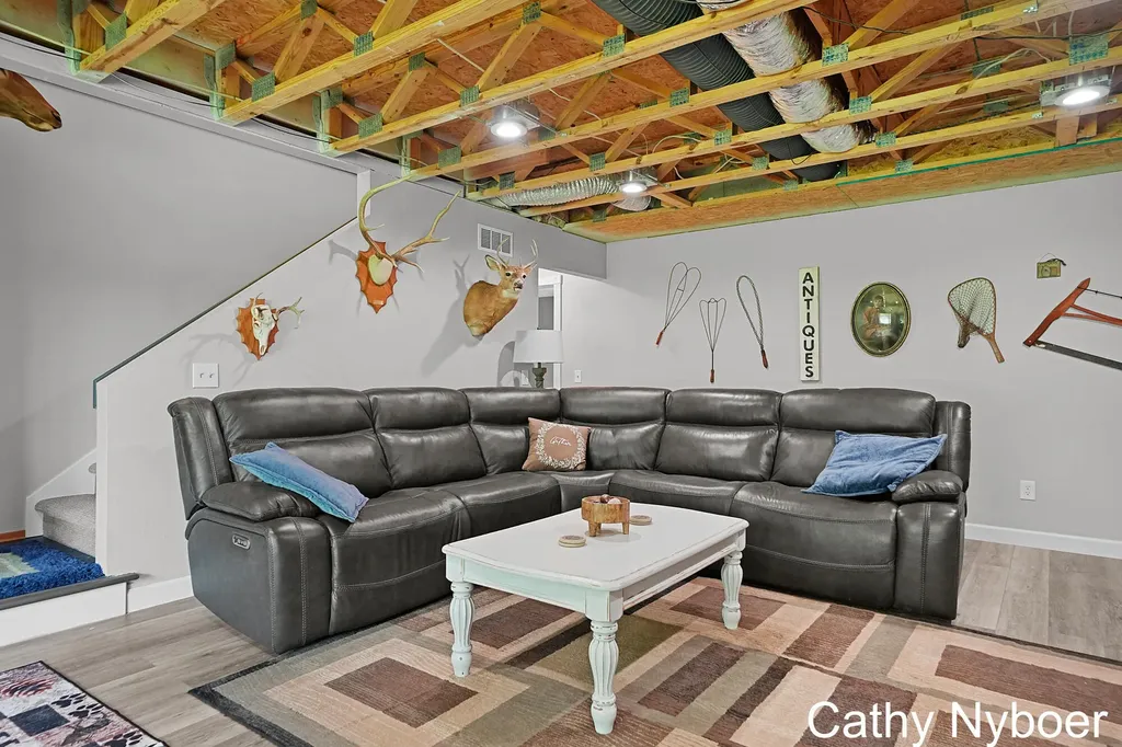 9188 W V Avenue Prairie Ronde Township MI 49087