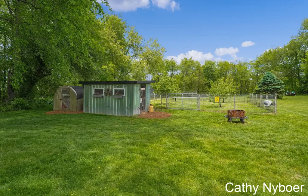 9188 W V Avenue Prairie Ronde Township MI 49087