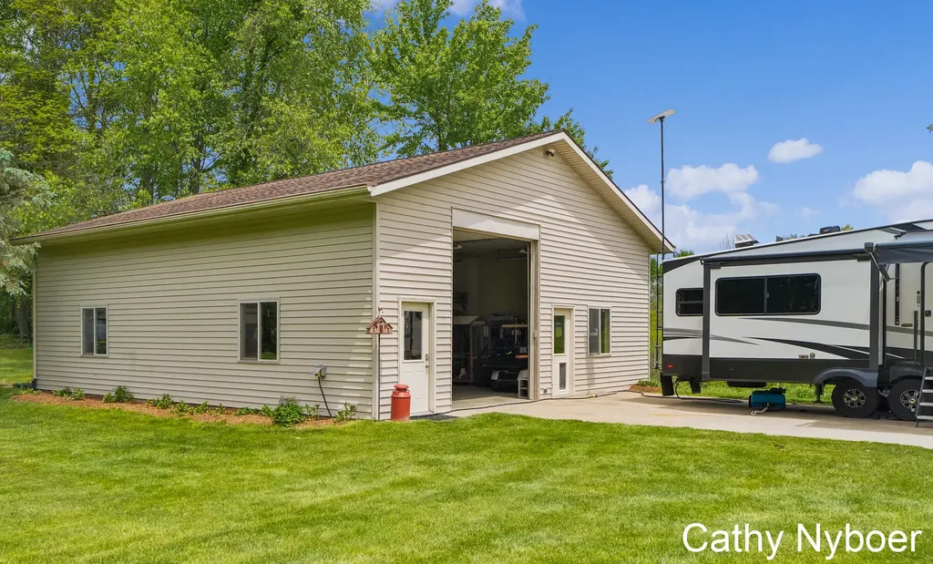 9188 W V Avenue Prairie Ronde Township MI 49087