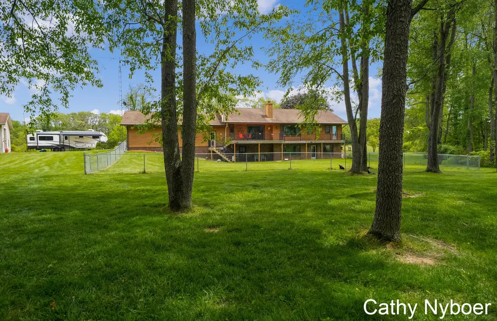 9188 W V Avenue Prairie Ronde Township MI 49087