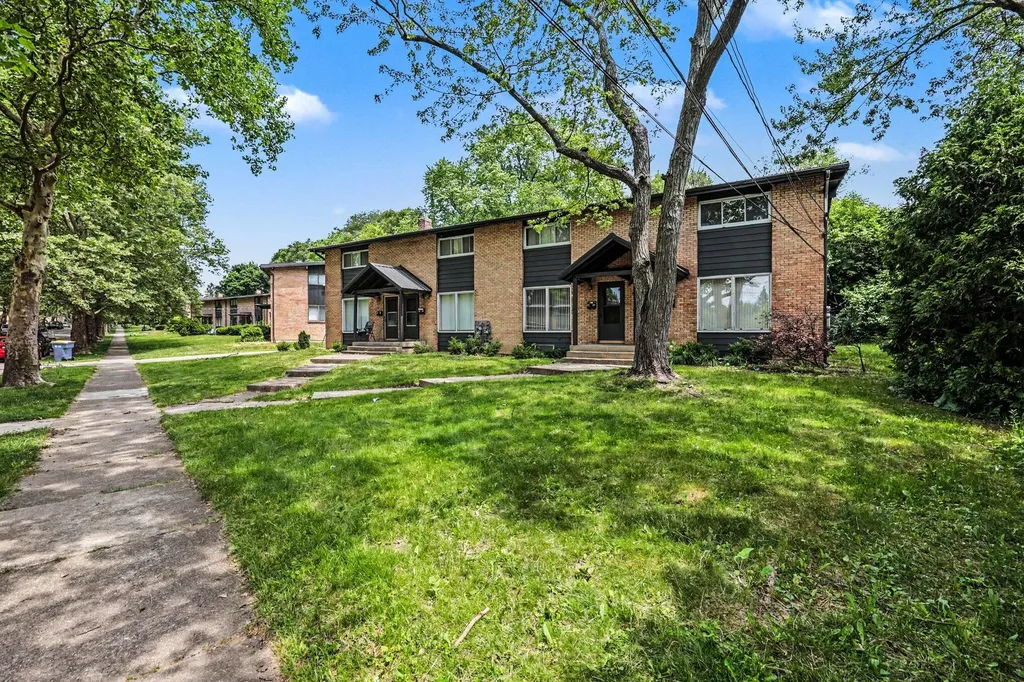 1226 Northfield Avenue NE Grand Rapids City MI 49505