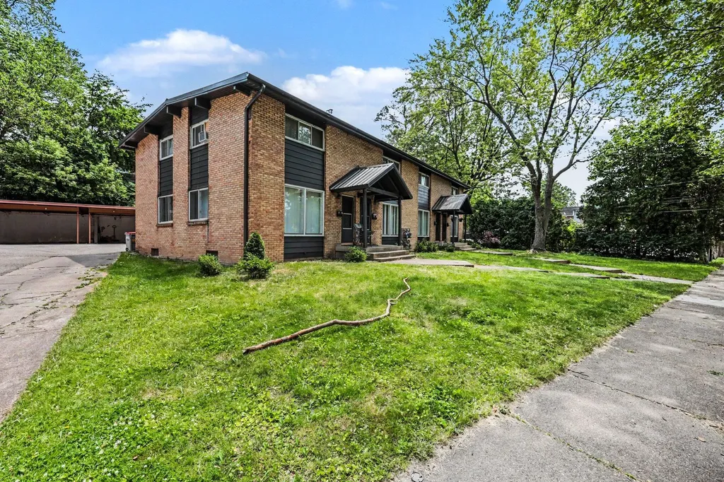 1226 Northfield Avenue NE Grand Rapids City MI 49505