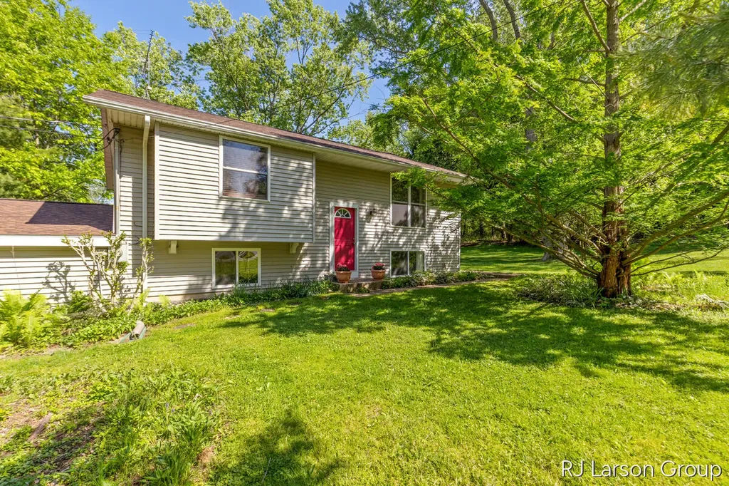 1027 Blue Star Highway Casco Township MI 49090