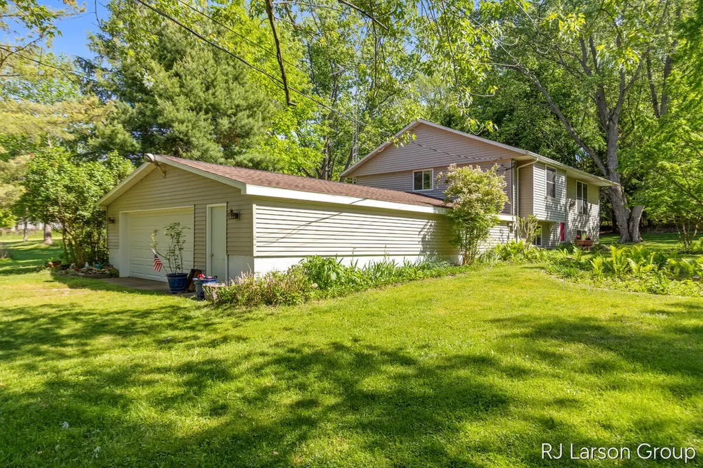 1027 Blue Star Highway Casco Township MI 49090