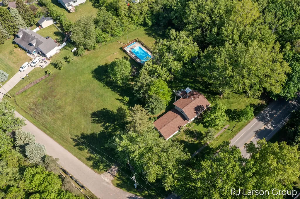 1027 Blue Star Highway Casco Township MI 49090