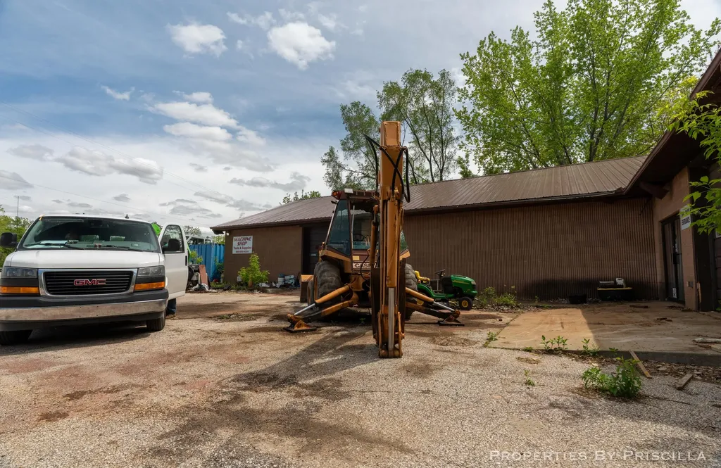 7251 Midland Road Tittabawassee Township MI 48623