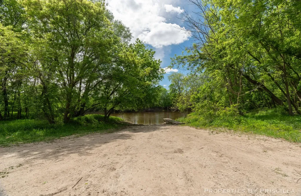 7251 Midland Road Tittabawassee Township MI 48623