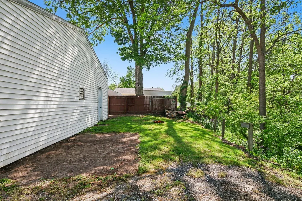 54 Grove Street Coopersville City MI 49404