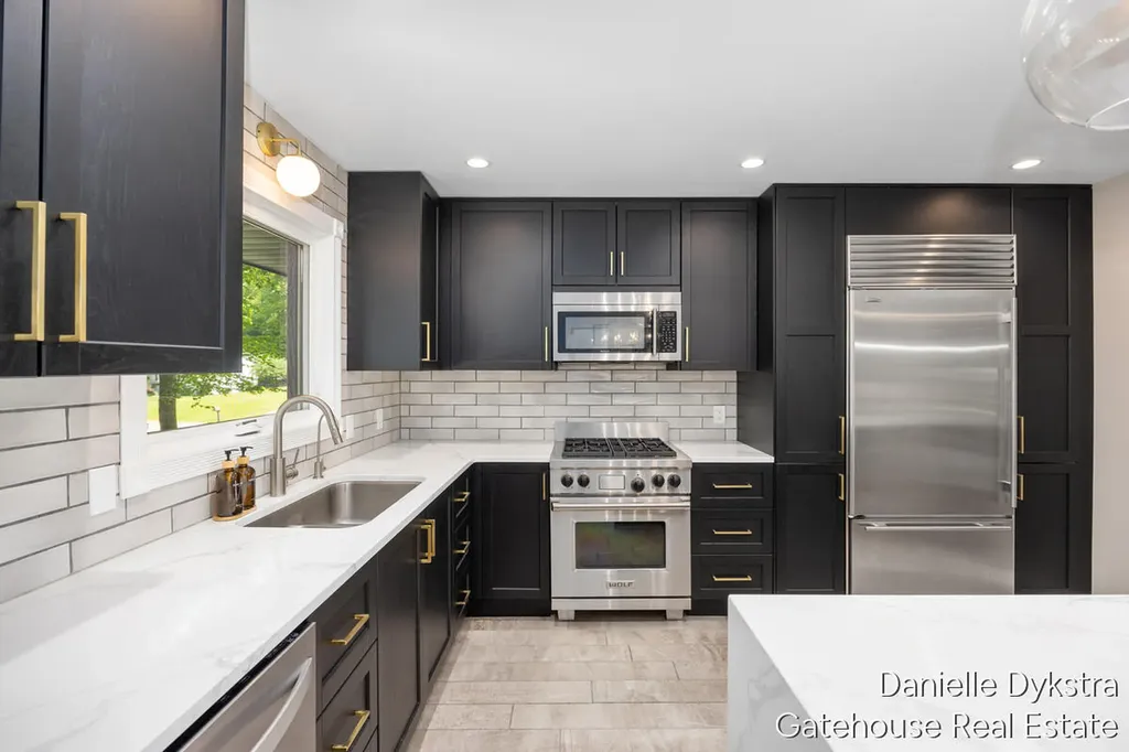 4063 Cambridge Drive Georgetown Charter Township MI 49426