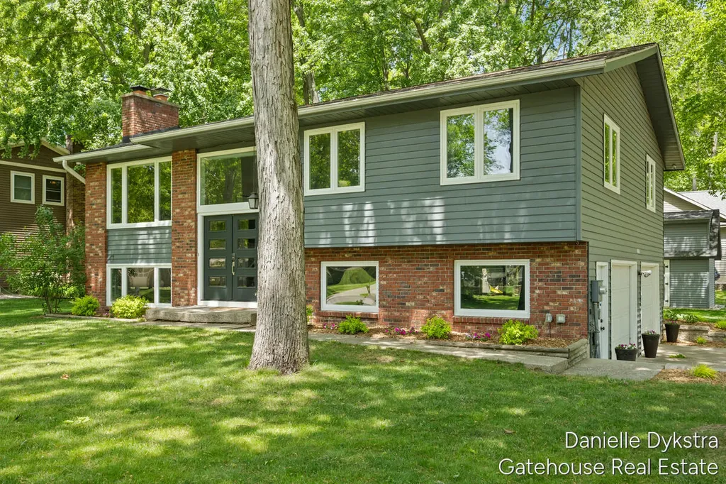 4063 Cambridge Drive Georgetown Charter Township MI 49426
