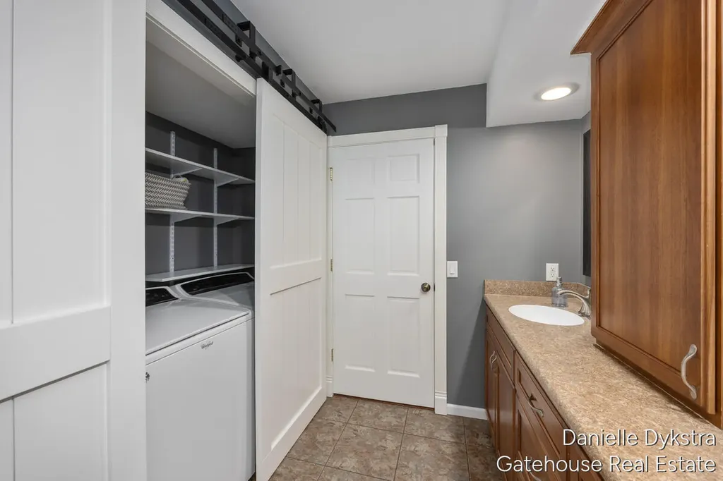 4063 Cambridge Drive Georgetown Charter Township MI 49426