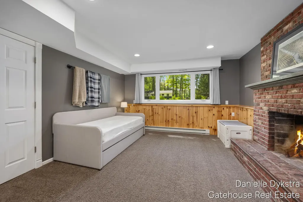 4063 Cambridge Drive Georgetown Charter Township MI 49426