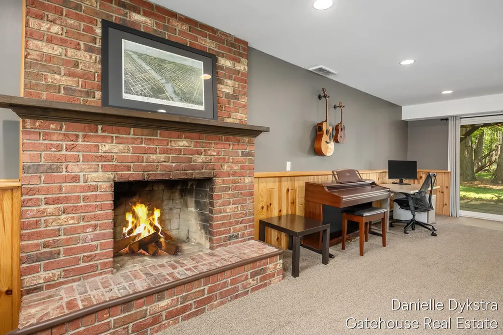4063 Cambridge Drive Georgetown Charter Township MI 49426