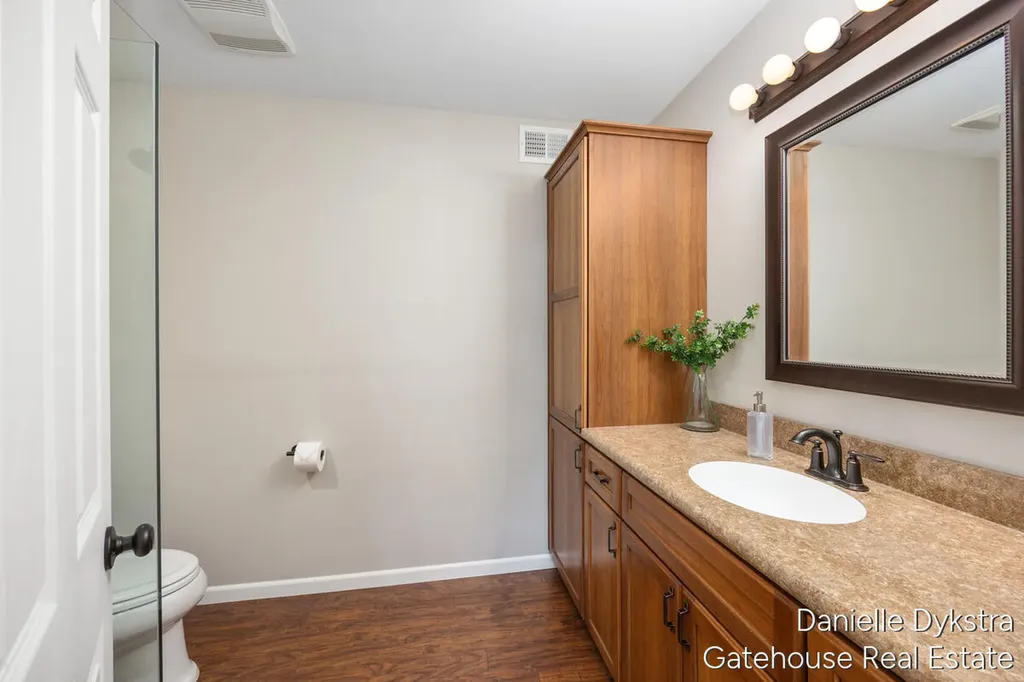 4063 Cambridge Drive Georgetown Charter Township MI 49426