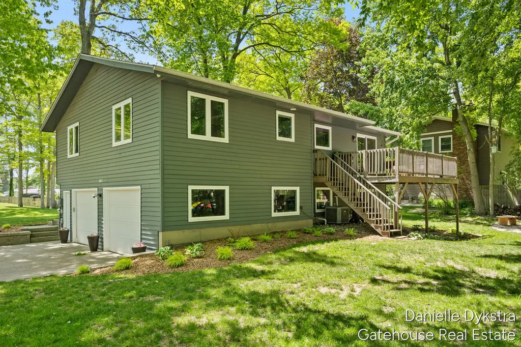 4063 Cambridge Drive Georgetown Charter Township MI 49426